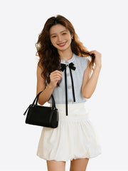Nylon bags can be carried by hand or over the shoulder R31024