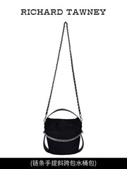 9 Nylon zipper shoulder bag R31025